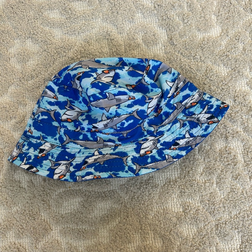 Toddler boy shark hat chin strap blue beach bill